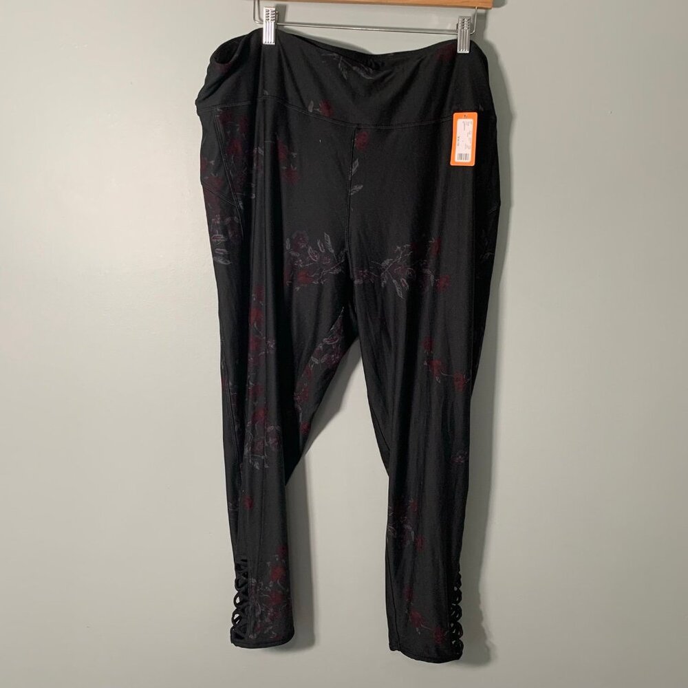NEW Maurices Leggings‎ Womens 3 Black Floral Lattice Hem 7/8 InMotion Activewear